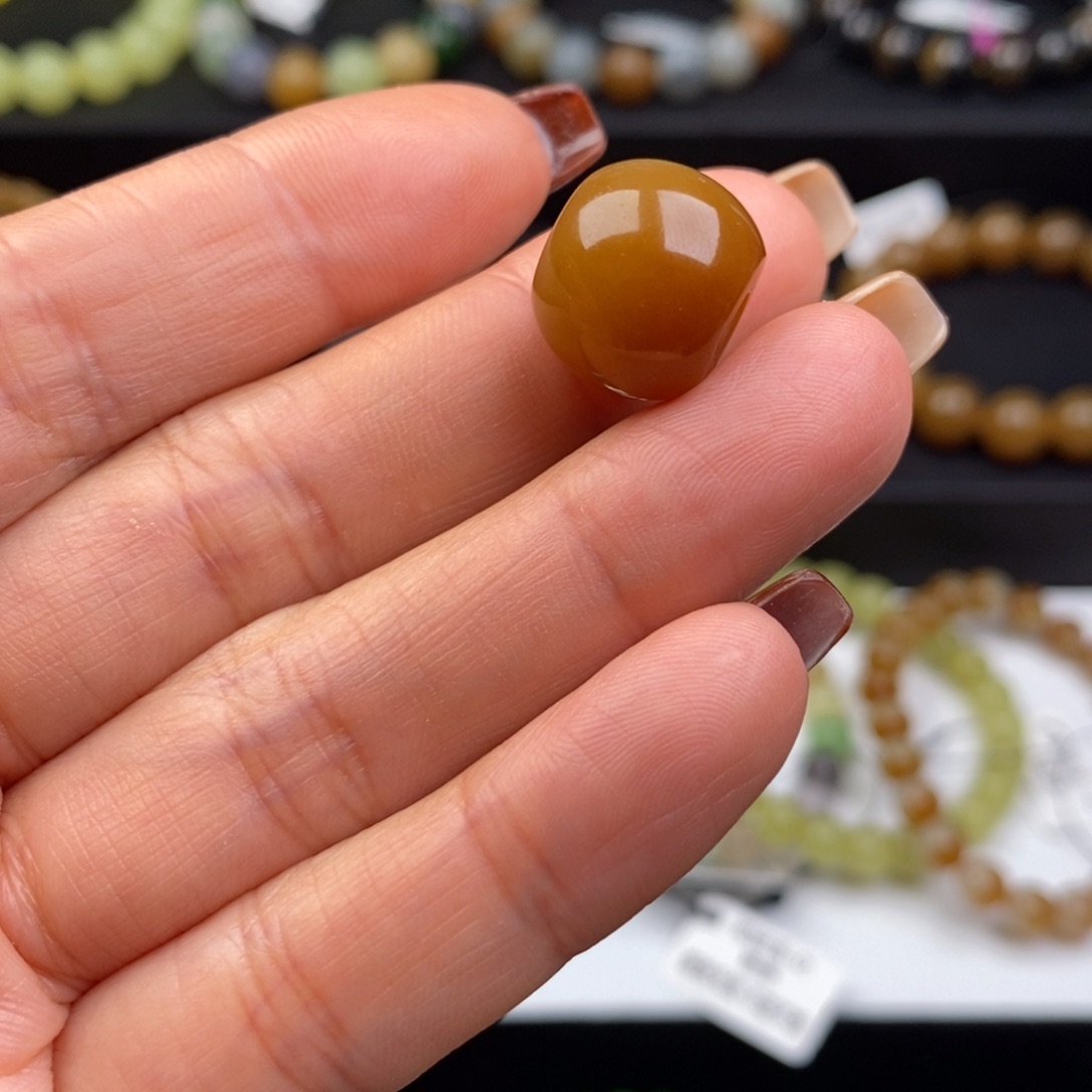 和田玉未镶嵌手串