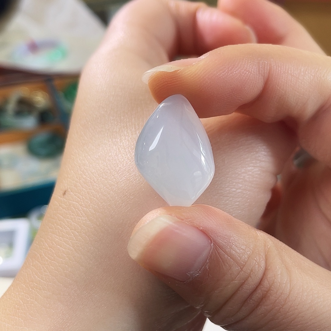 翡翠未镶嵌颈饰素面白冰