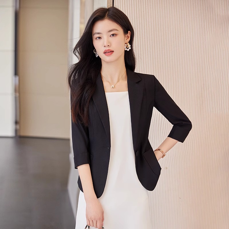 白色西装外套女夏季薄款2025新款小个子七分袖休闲气质短款西服夏