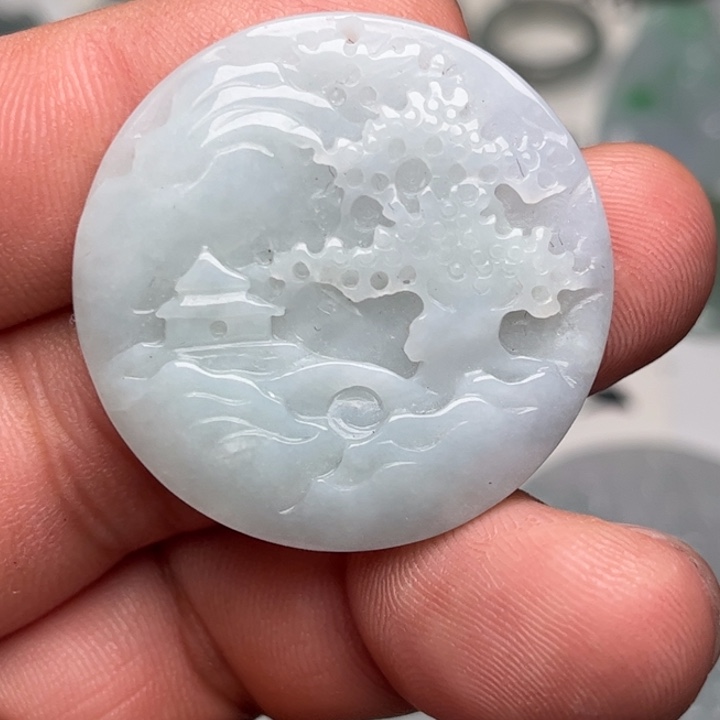 翡翠未镶嵌颈饰山水牌