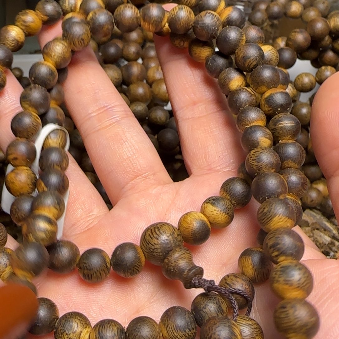 沉香手串白棋留疤8mm多圈手串