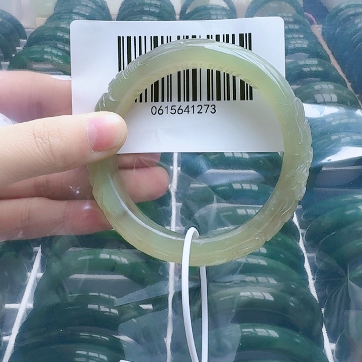 和田玉（碧玉）手镯未镶嵌60