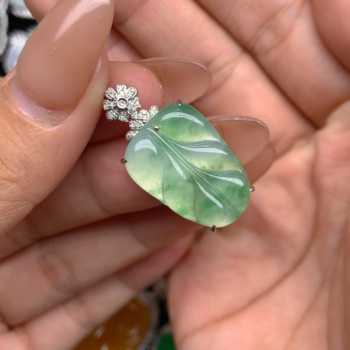 翡翠18K金镶嵌吊坠(不含链)