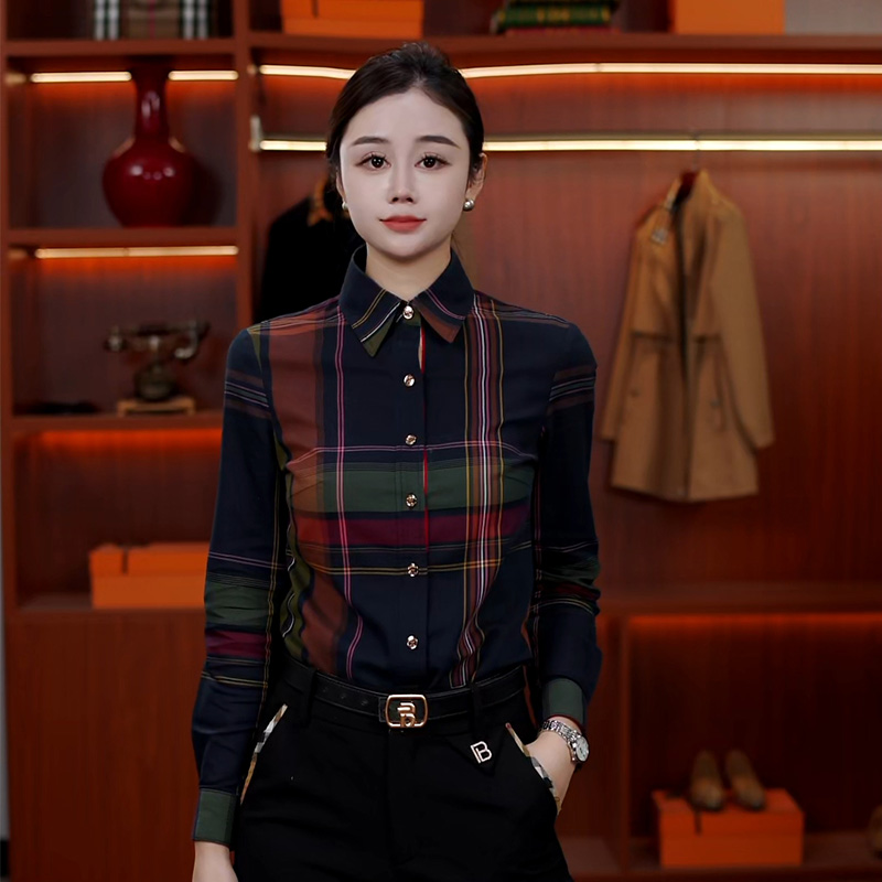 格子衬衫女款爆款2025新款冬季女士衬衣长袖秋冬轻奢高级感826019