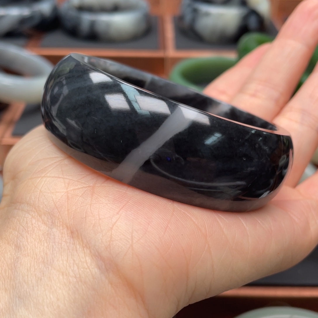 和田玉未镶嵌手镯58圈口