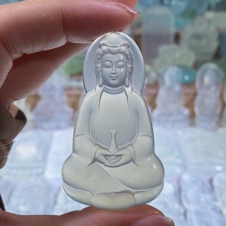 岫玉未镶嵌颈饰吊坠