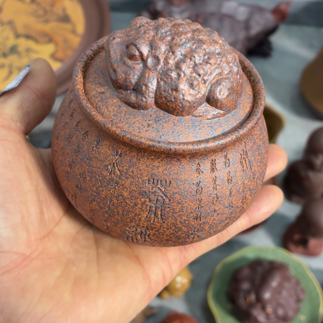 紫砂茶杯放漏放漏放大漏了