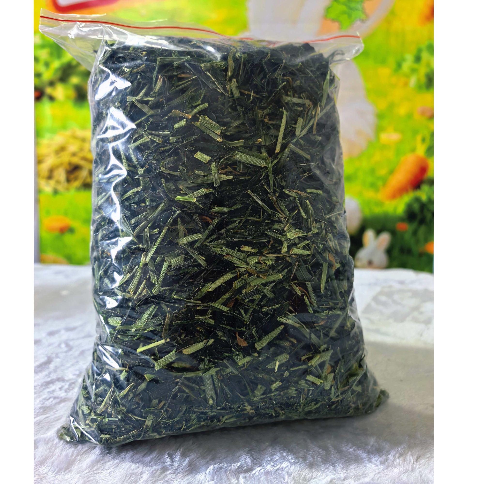 宠物兔爱吃的烘干大麦草段营养丰富的干草饲料