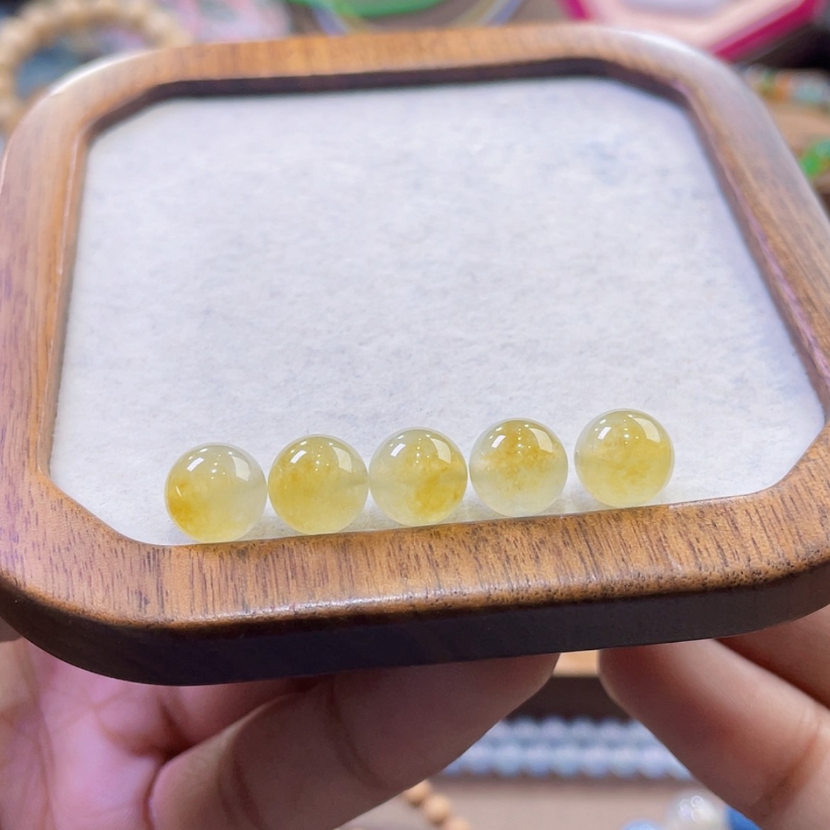【闪购商品】翡翠颈饰未镶嵌冰黄单颗
