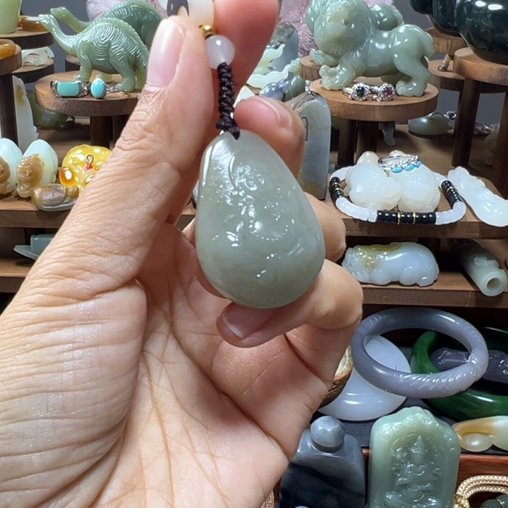 项链未镶嵌和田玉