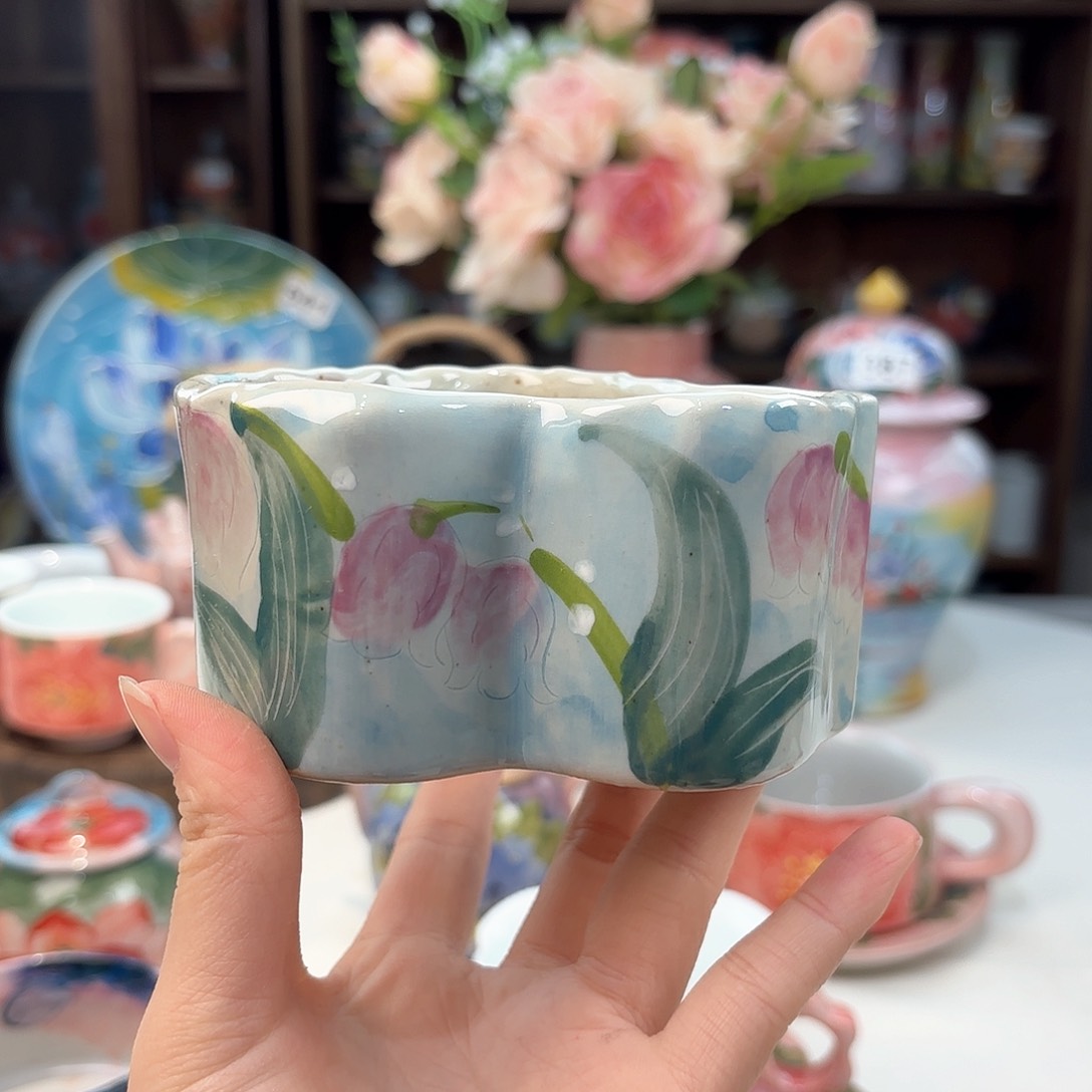 瓷片兔兔好可爱啊我