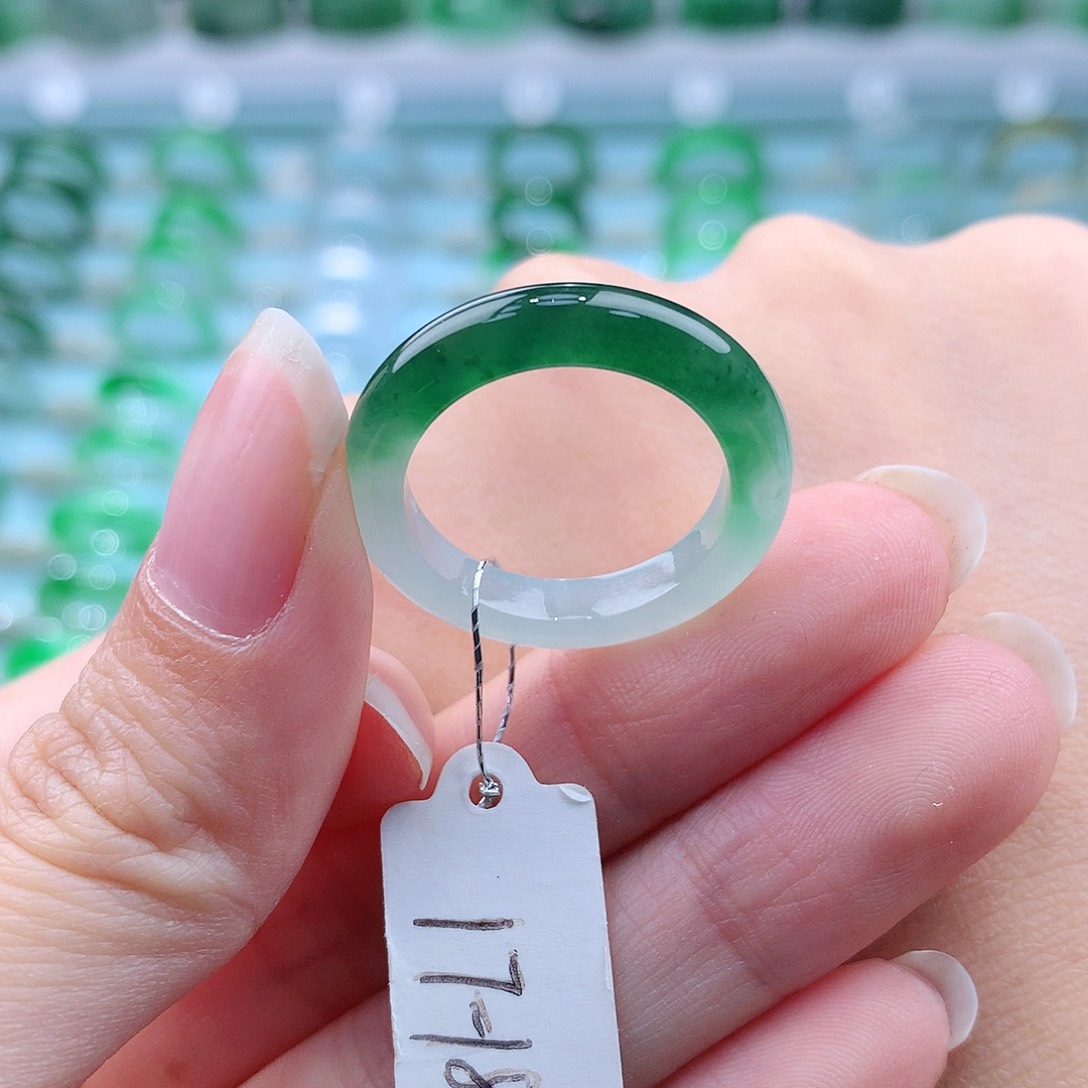 翡翠戒指未镶嵌缅甸翡翠A货