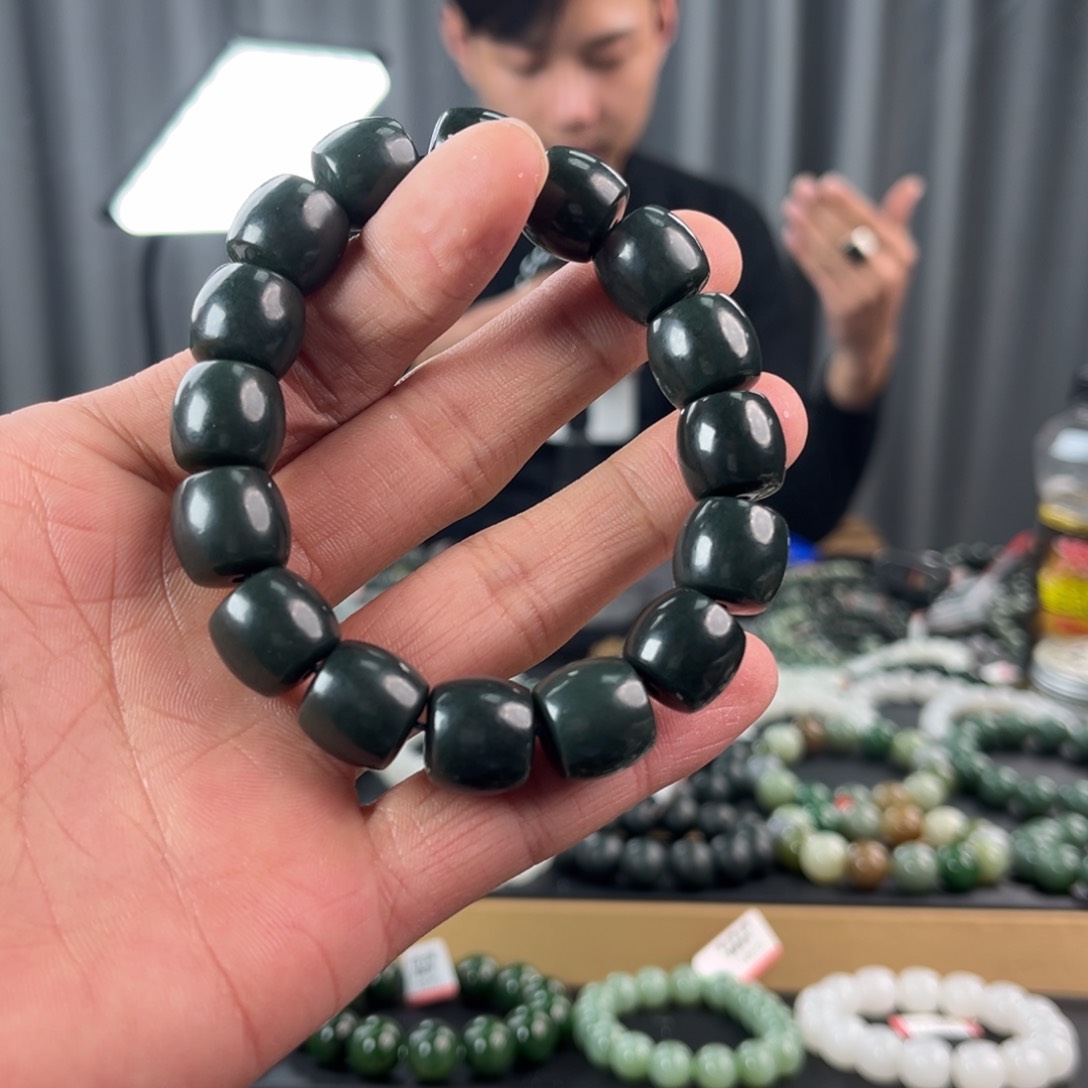 和田玉手链未镶嵌纯天然新疆和田玉14mm