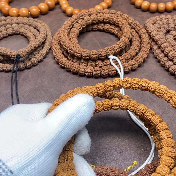 i***c金刚菩提吊坠108元皮二代盘