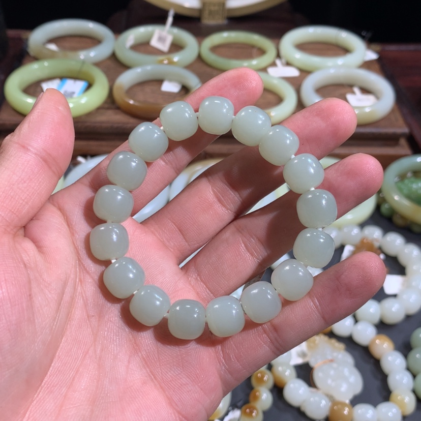 【闪购商品】和田玉手链未镶嵌新疆且末金山二号脉高青白手串