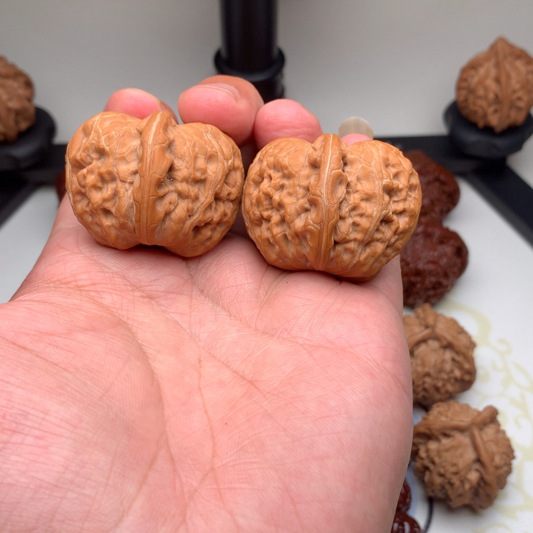 文玩核桃把件元宝42