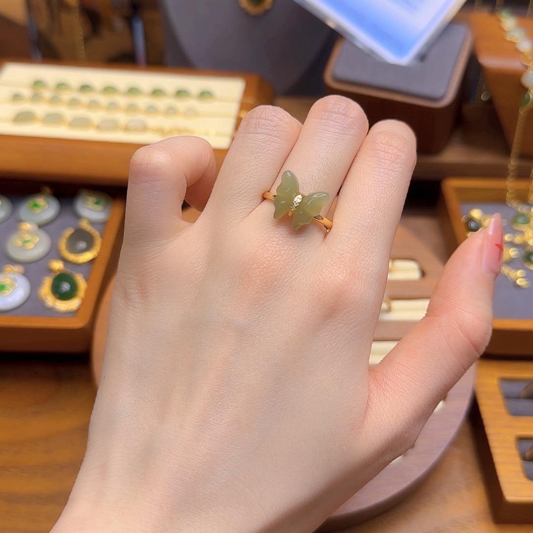 和田玉戒指银S925镀金镶嵌