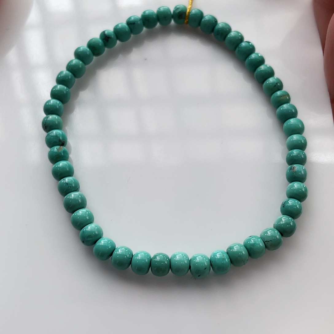 绿松石颈饰未镶嵌