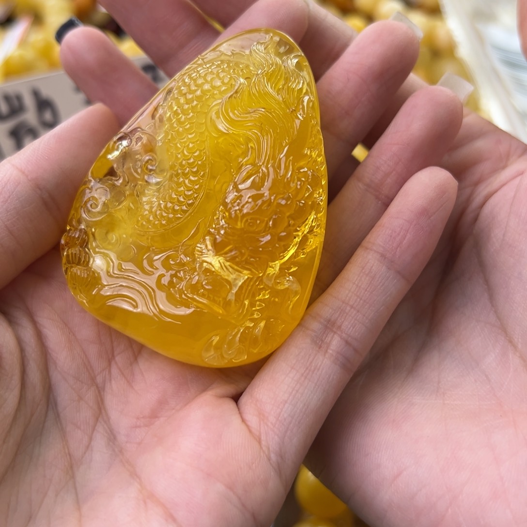 琥珀珠宝奇石未镶嵌