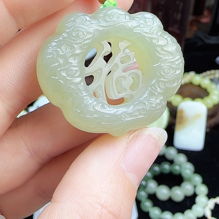 和田玉挂件未镶嵌