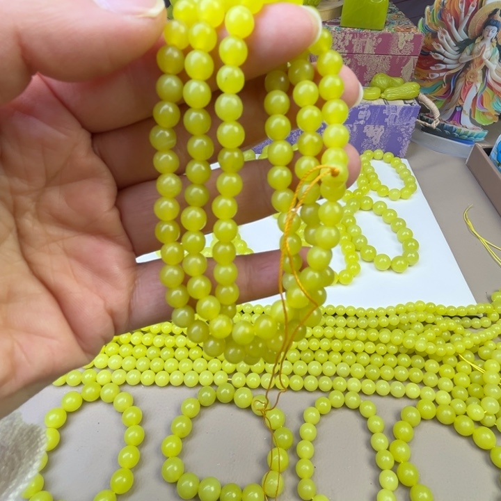 氿***圜新疆若羌黄口项链