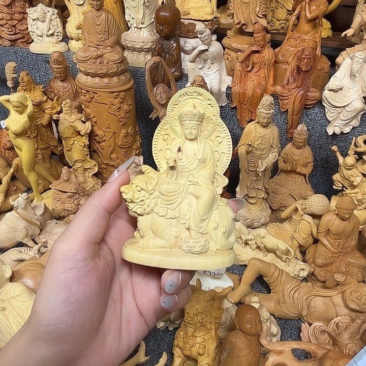 黄杨木黄杨木瑕疵地藏