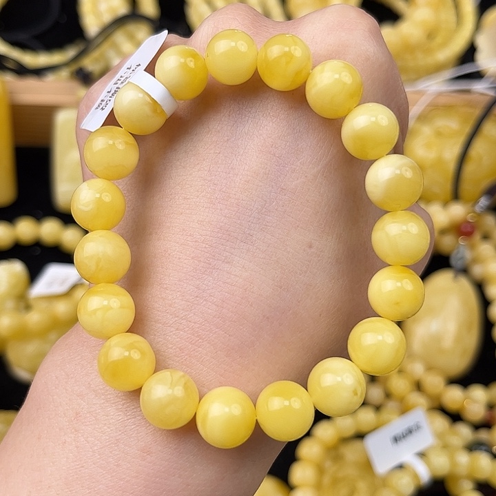 琥珀未镶嵌颈饰琥珀