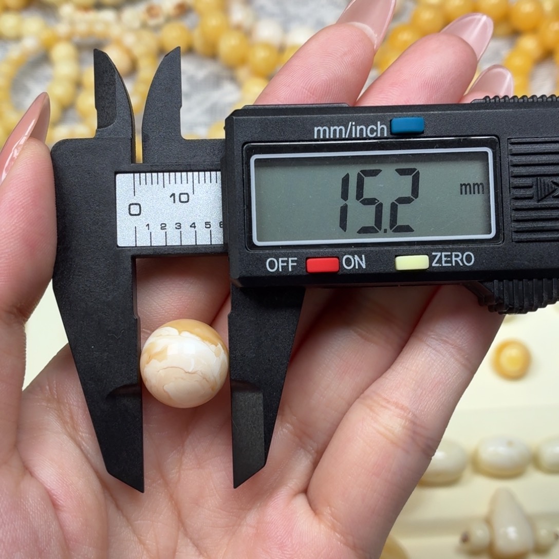 琥珀未镶嵌颈饰焦皮粉橘浓蜡妖花 2g