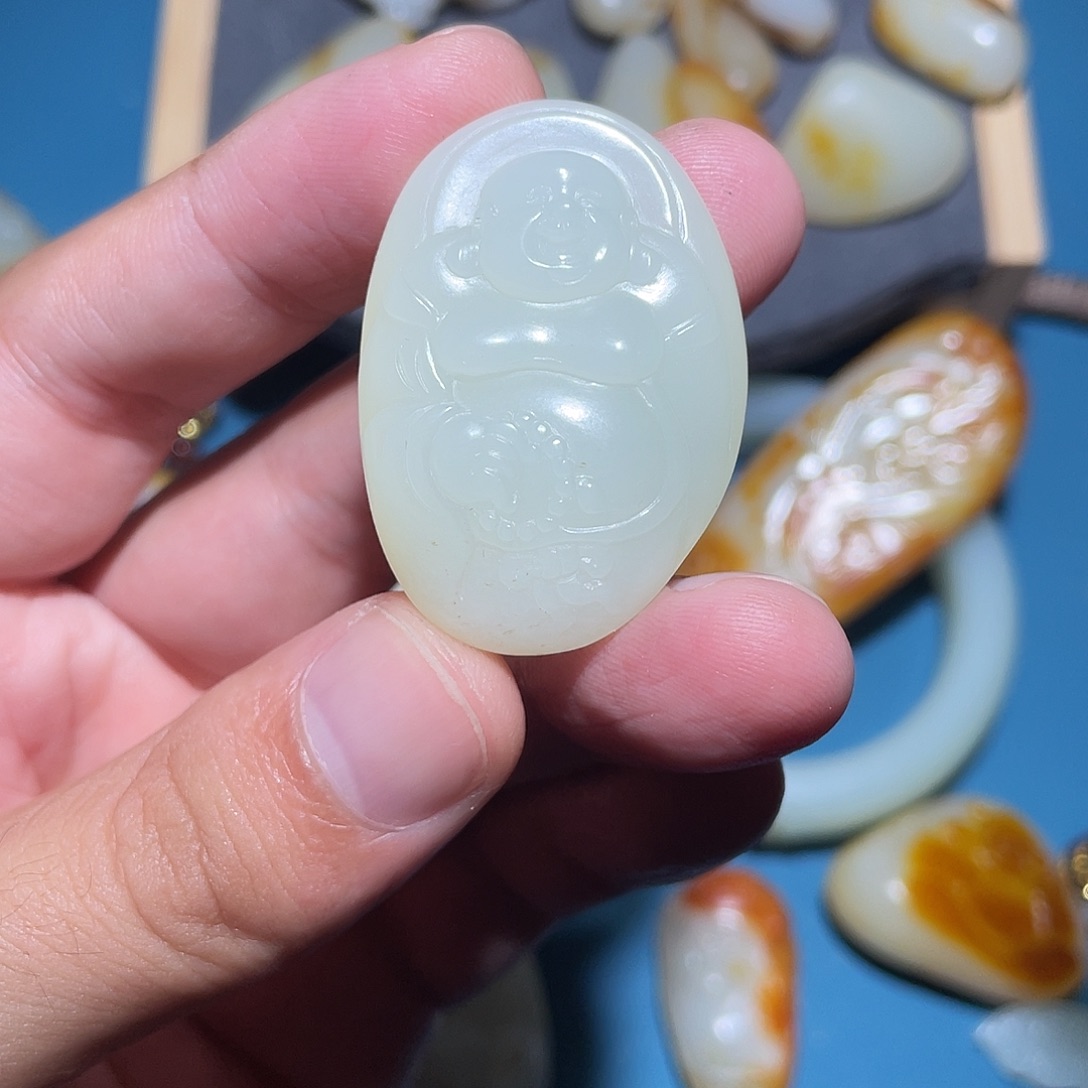 那***海和田玉未镶嵌车挂