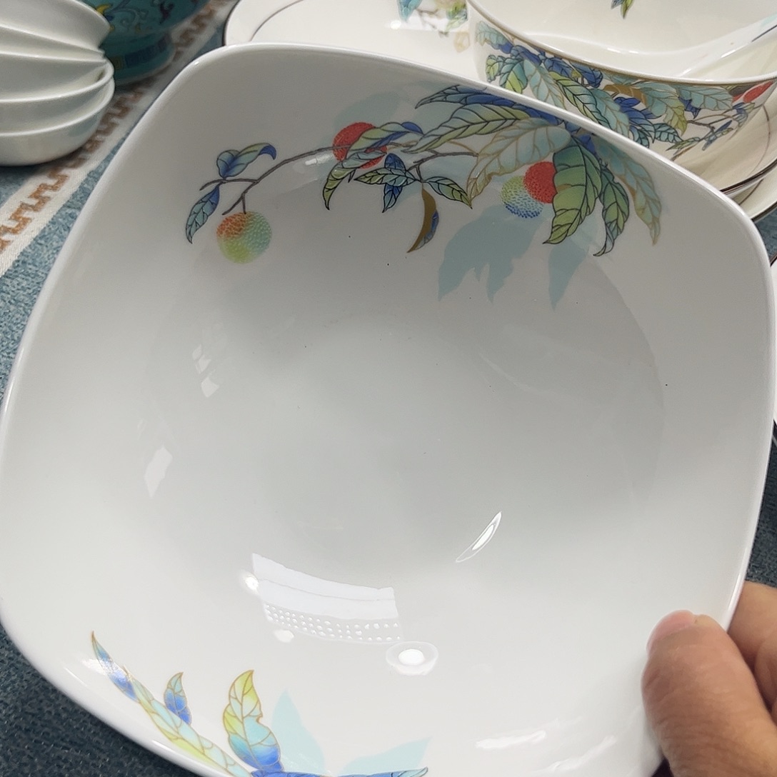瓷片荔枝六寸方盘两个