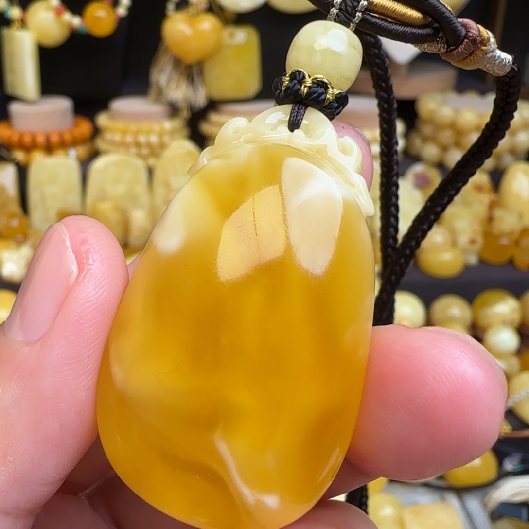 琥珀未镶嵌套链天然溶洞妖花蜜蜡福贝无事牌