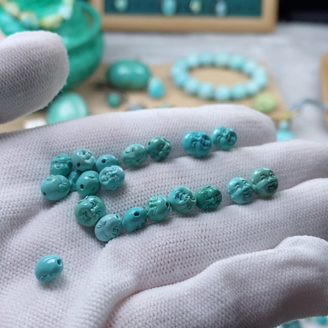 绿松石颈饰未镶嵌