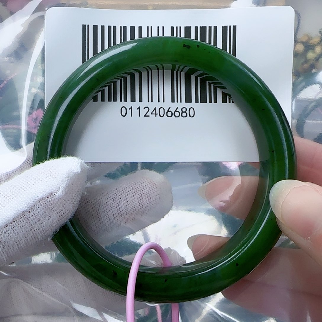 和田玉（碧玉）手镯未镶嵌62包容