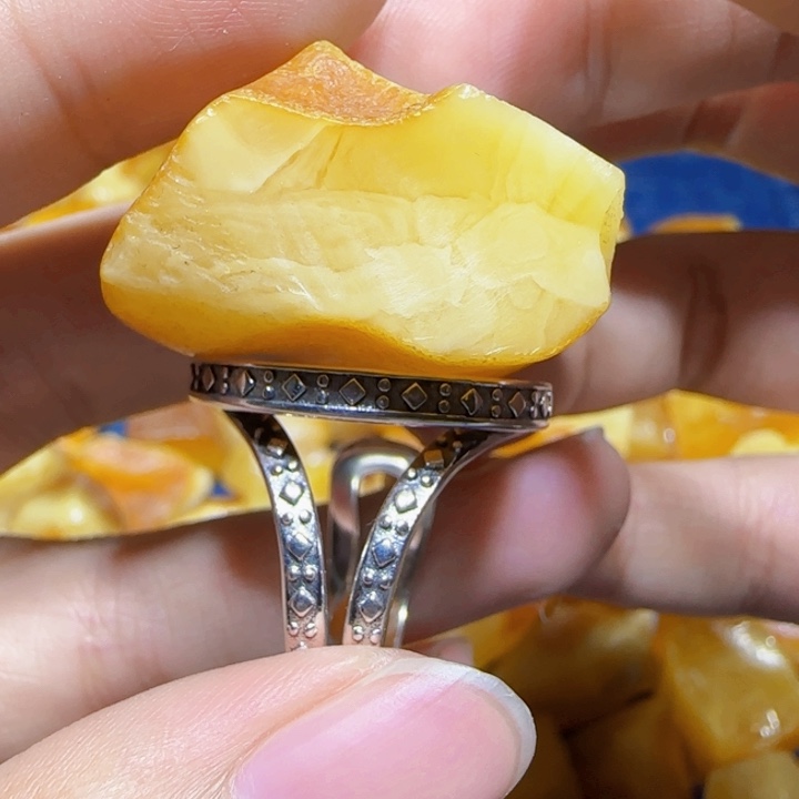 定制琥珀未镶嵌蜜蜡