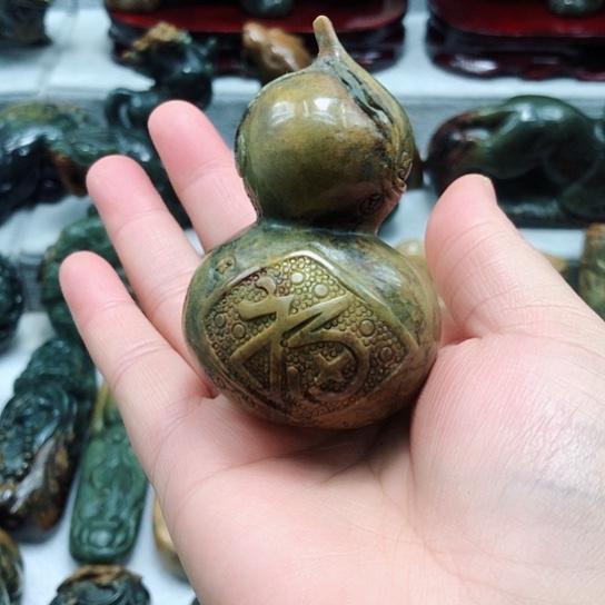 岫岩河磨玉（透闪石质玉）把件未镶嵌