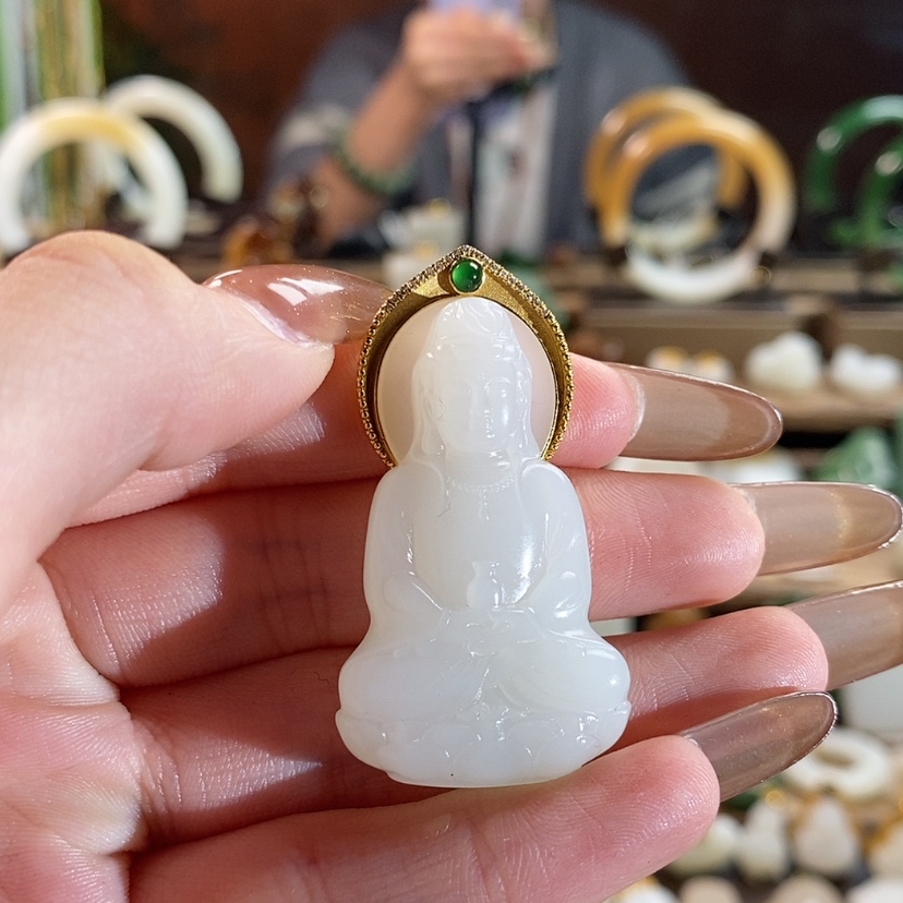 【闪购商品】和田玉吊坠18K金镶嵌