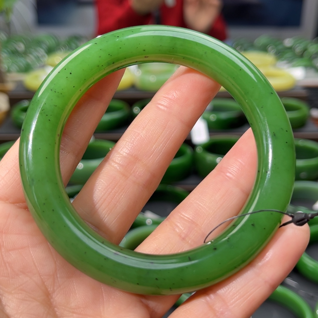 和田玉（碧玉）手镯未镶嵌