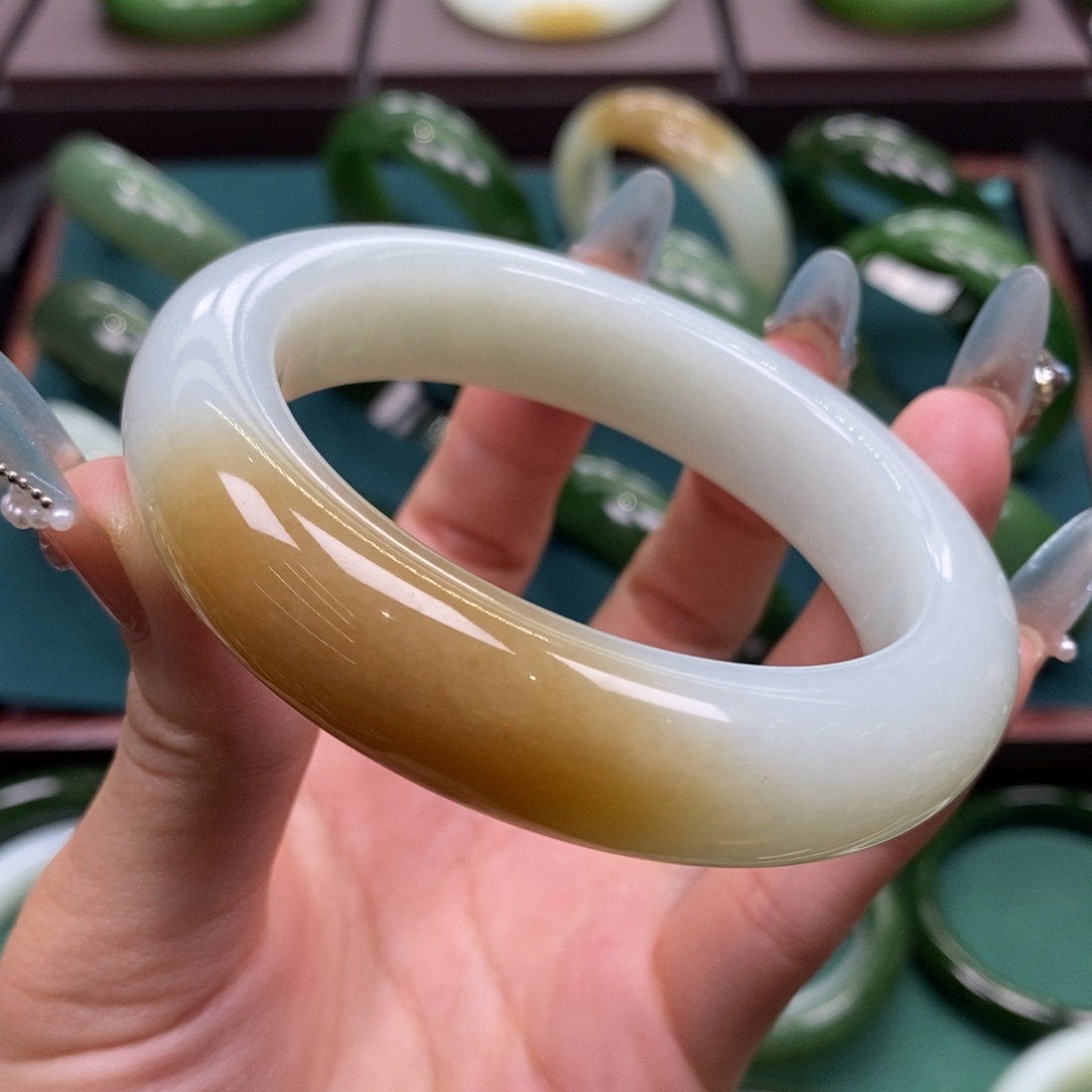 和田玉未镶嵌手镯5758