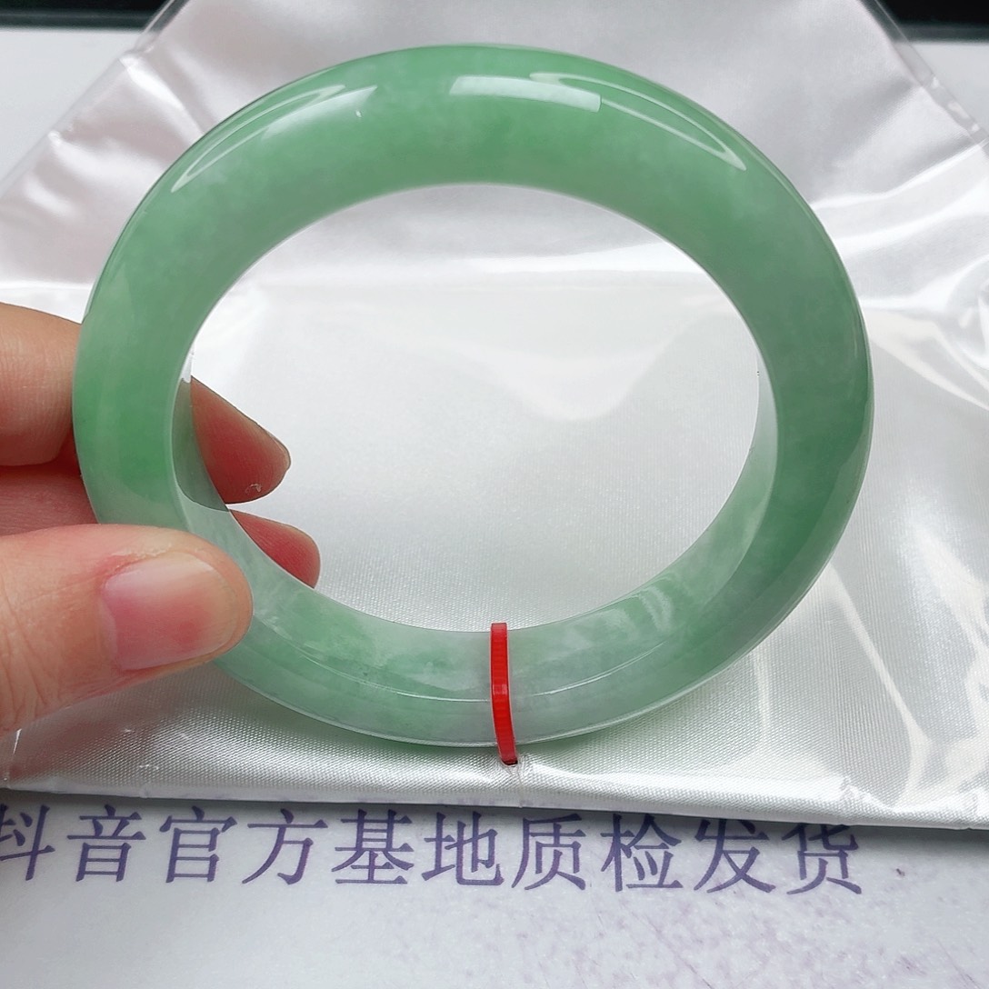 未镶嵌手镯翡翠56