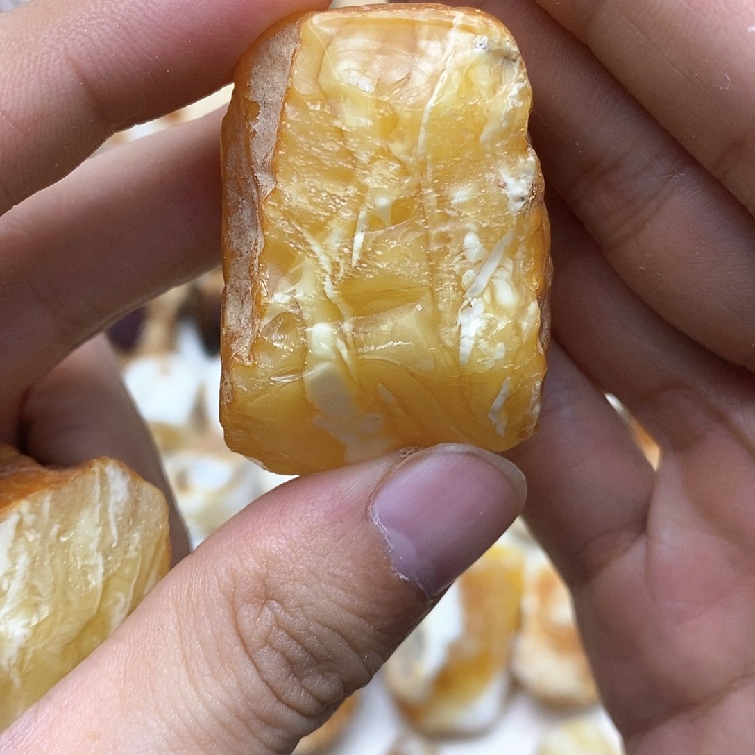 定制蜜蜡未镶嵌原石