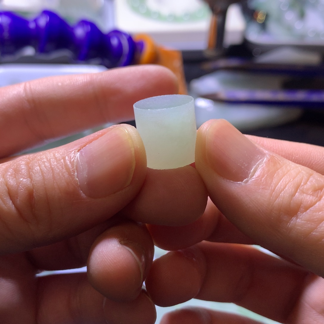 未镶嵌定制翡翠老*哥卡12圆珠一颗