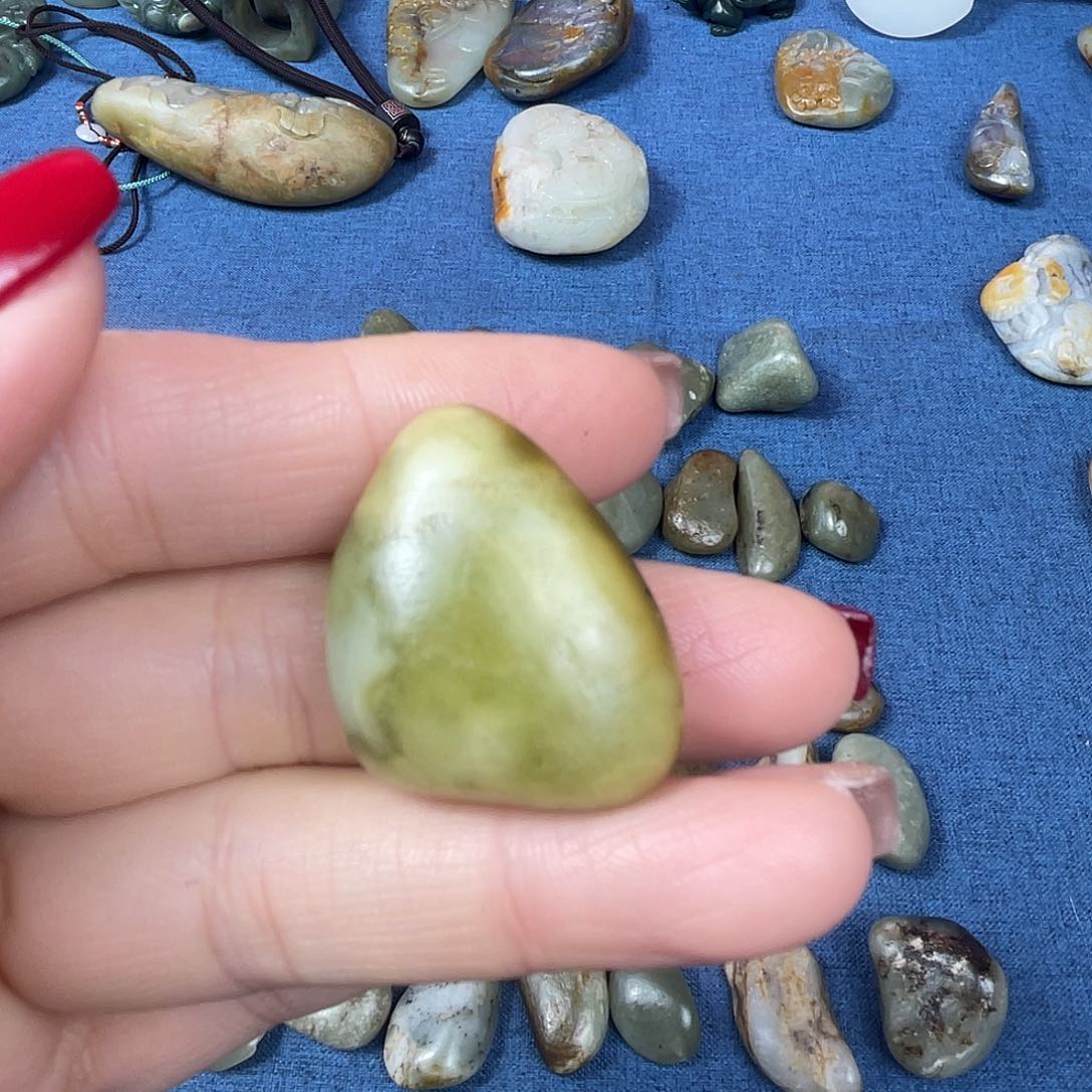 和田玉珠宝奇石未镶嵌乐*哥