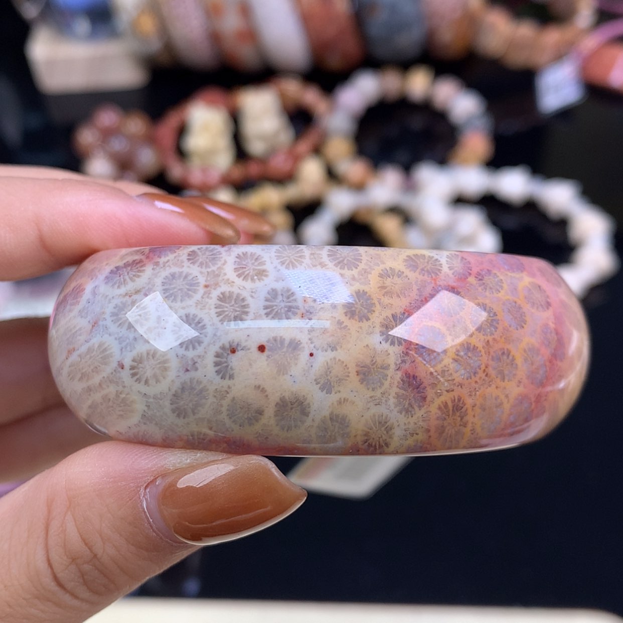 【闪购商品】颈饰未镶嵌硅化珊瑚（珊瑚玉）精品手镯54.6（28号）