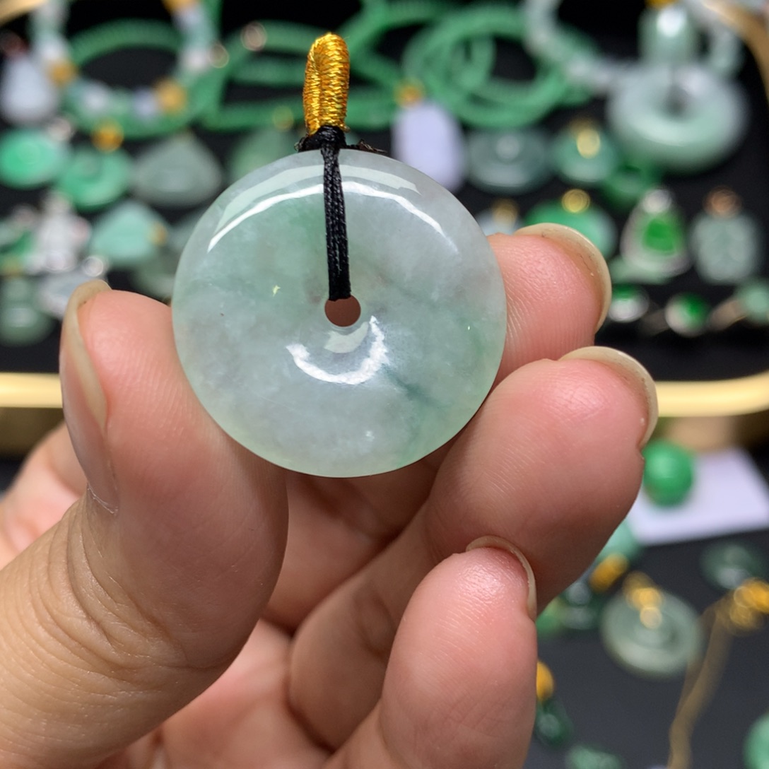 吊坠(不含链)未镶嵌翡翠有纹裂