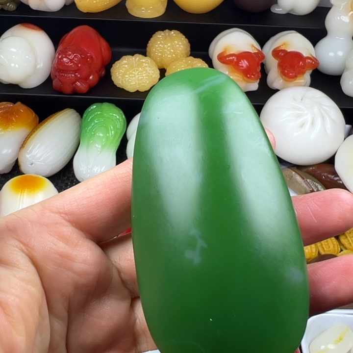 新疆戈壁五彩石金丝