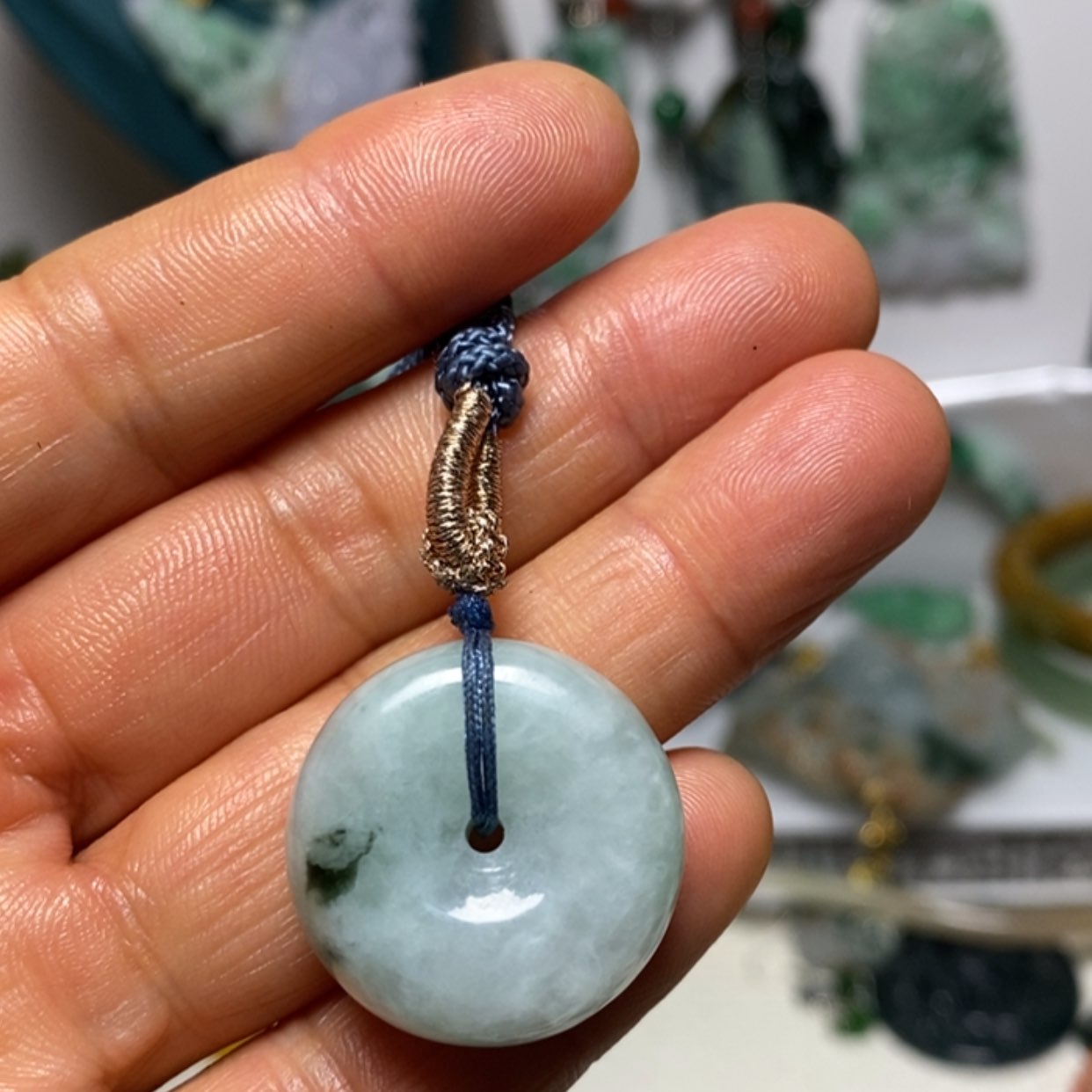 【闪购商品】翡翠吊坠(赠链)未镶嵌