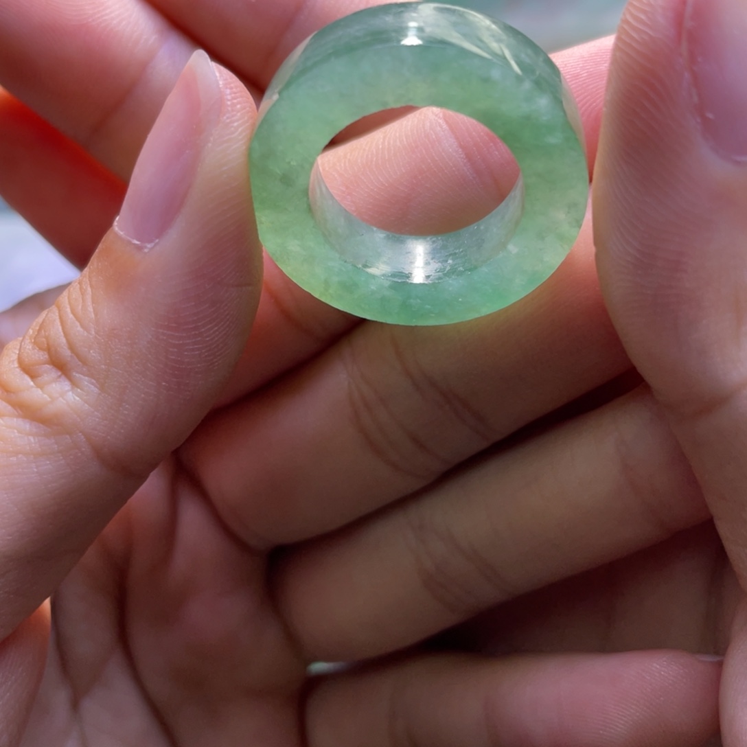 定制翡翠未镶嵌冰绿戒指