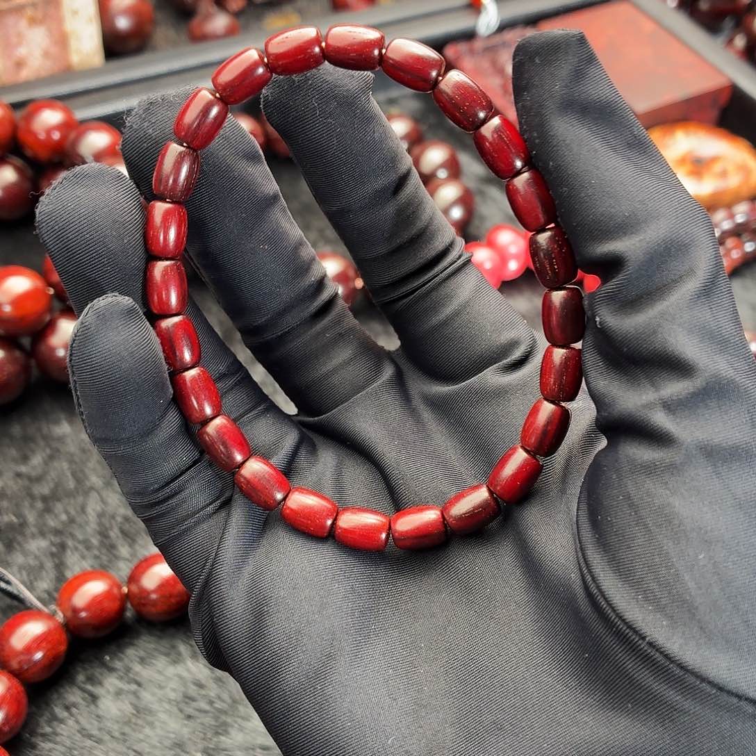 伍***子手串/手链小叶紫檀