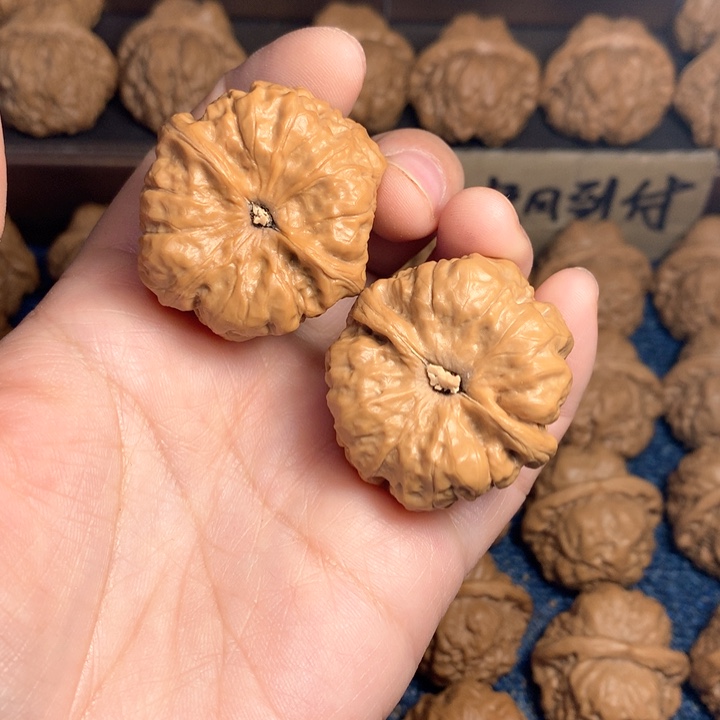 桃核吊坠文**记蛤蟆核桃