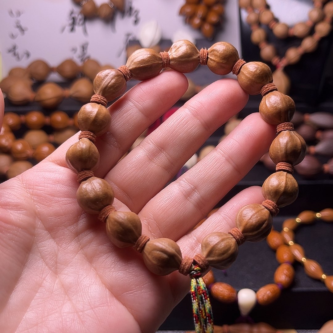 橄榄核吊坠梅林蜜桃臀13.13两头修